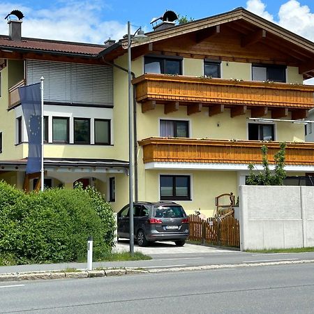 דירות קפרון Haus Laubreuter מראה חיצוני תמונה